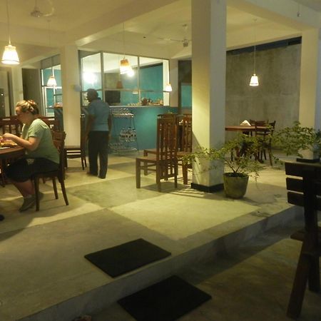 Rainbowswell Beach Resort Unawatuna Buitenkant foto